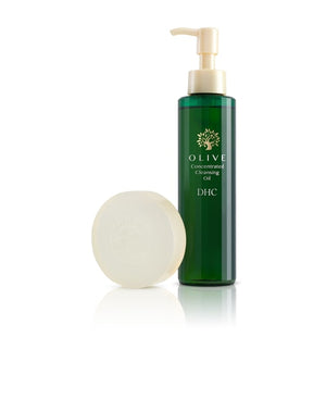 The Ultra-Hydrating Double Cleanse